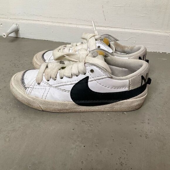 Nike Blazer Low ‘77 Jumbo Trainers - Picture 1 of 6